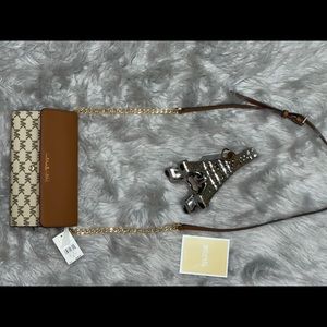 MICHAEL KORS LV WALLET ON A CHAIN